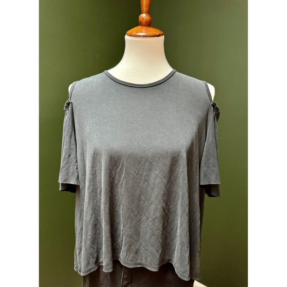 Lavender Field Black Cold Shoulder Short Sleeve Top Women's Size L